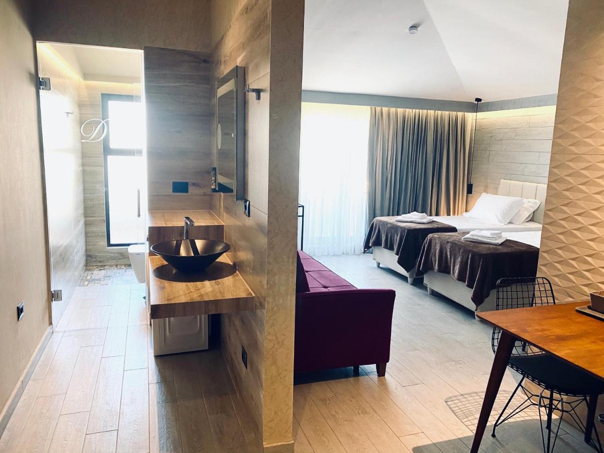 Deluxe Rooms In Blloku Area 地拉那 外观 照片