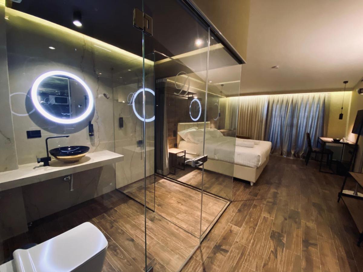 Deluxe Rooms In Blloku Area 地拉那 外观 照片