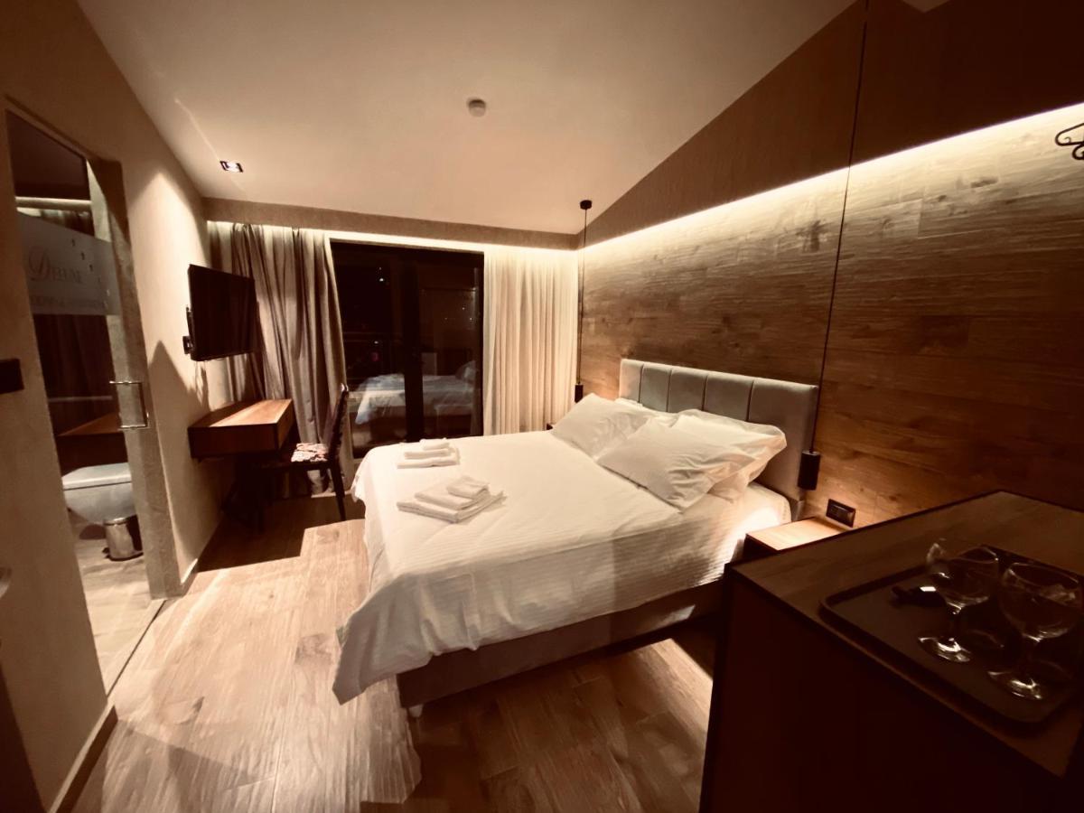Deluxe Rooms In Blloku Area 地拉那 外观 照片