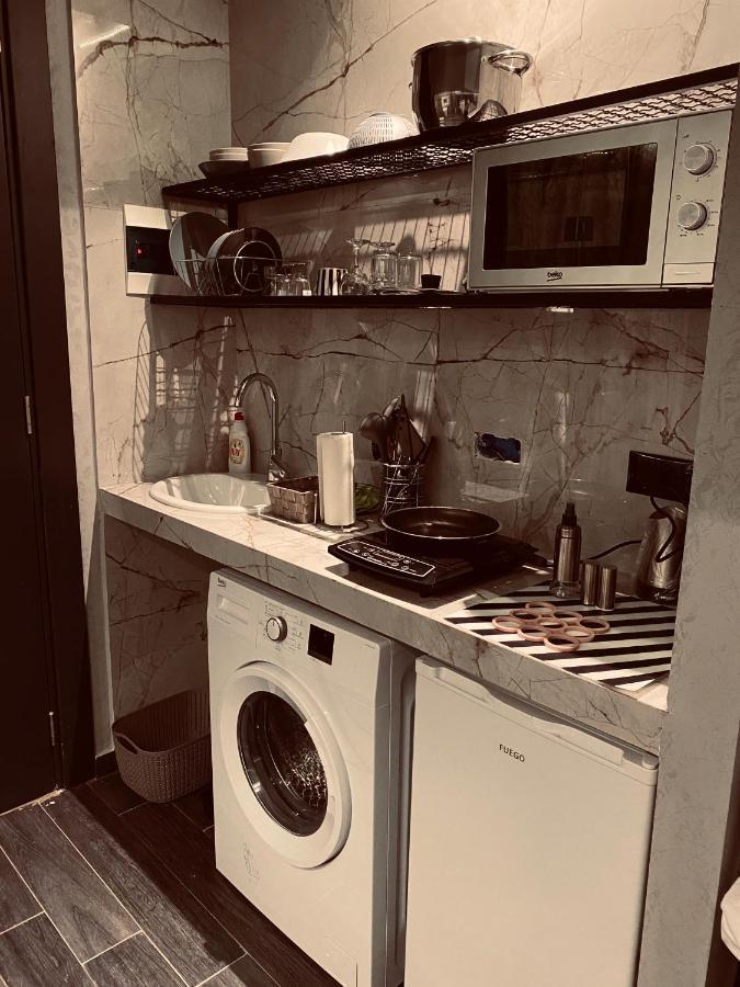 Deluxe Rooms In Blloku Area 地拉那 外观 照片