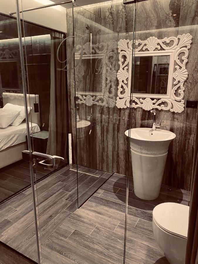 Deluxe Rooms In Blloku Area 地拉那 外观 照片
